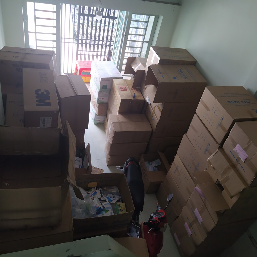 Khẩu trang y tế 4 lớp hộp 50 cái kháng khuẩn, hàng chính hãng CỬU LONG, dày dặn | BigBuy360 - bigbuy360.vn