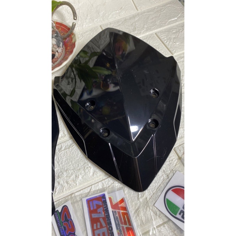Mão xe winnerX tặng tem dán