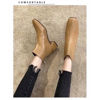 BOOTS DA CỔ NGẮN MŨI VUÔNG