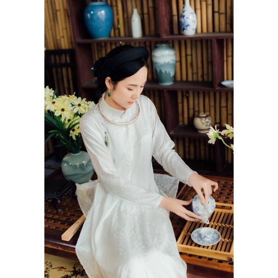 Áo ngũ thân gấm tơ