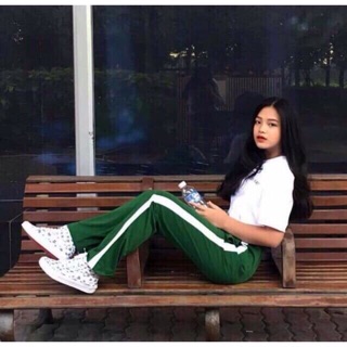 Quần Jogger Viền Sọc