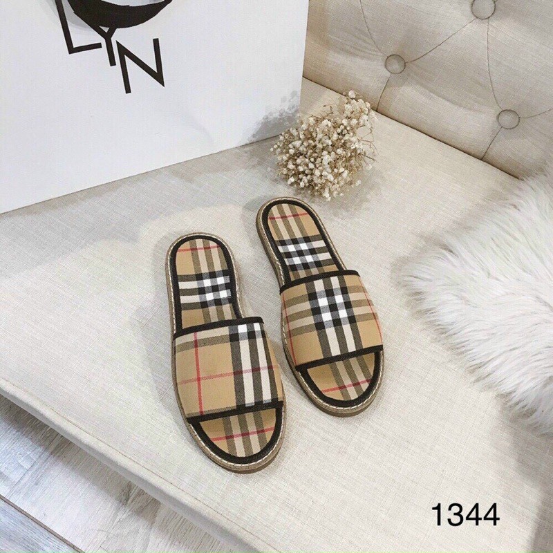 Dép lê bbr kẻ mã 1344