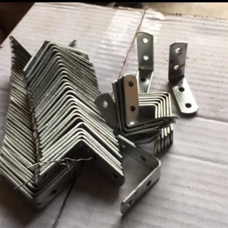 500 gam ke dẹt 4 lỗ cân bé 3.8cm/3.8cm/1.4cm