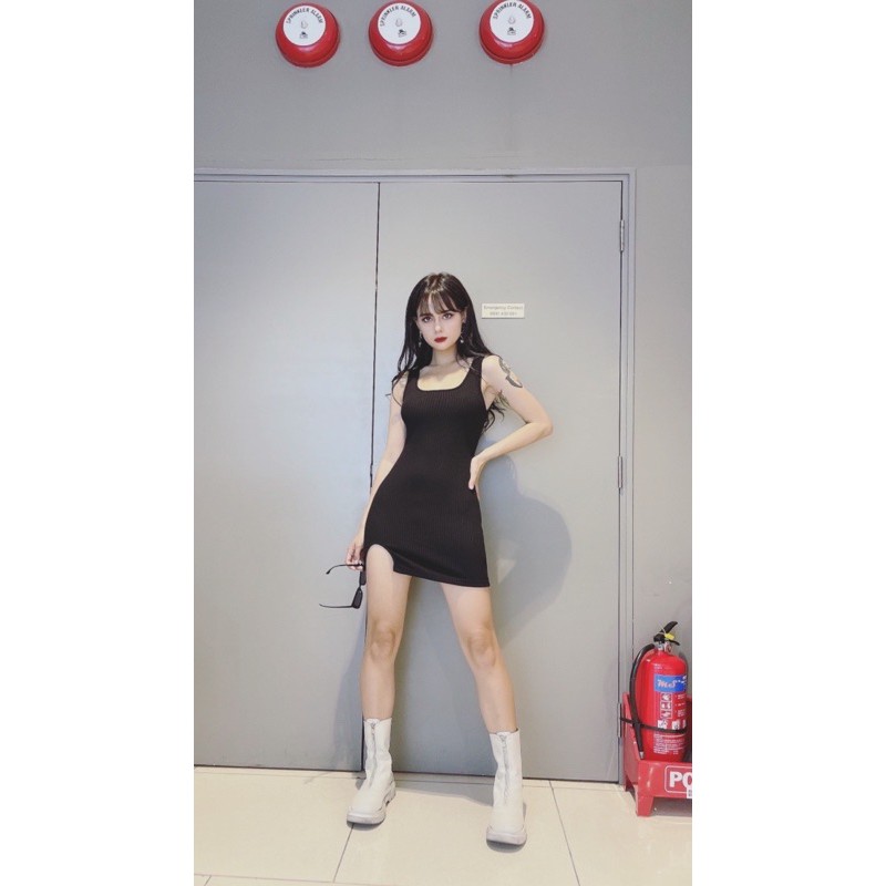 Váy body xẻ đùi