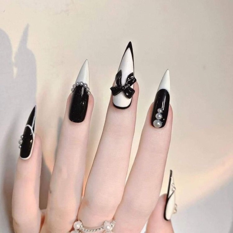 Nailbox đen trắng tiểu thư
