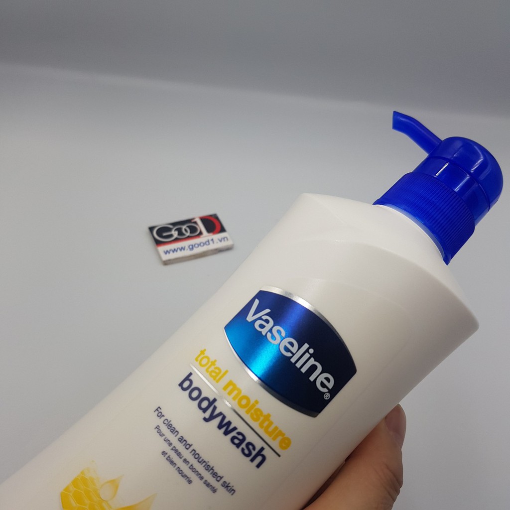 Sữa tắm dưỡng ẩm trắng da Vaseline 650ml