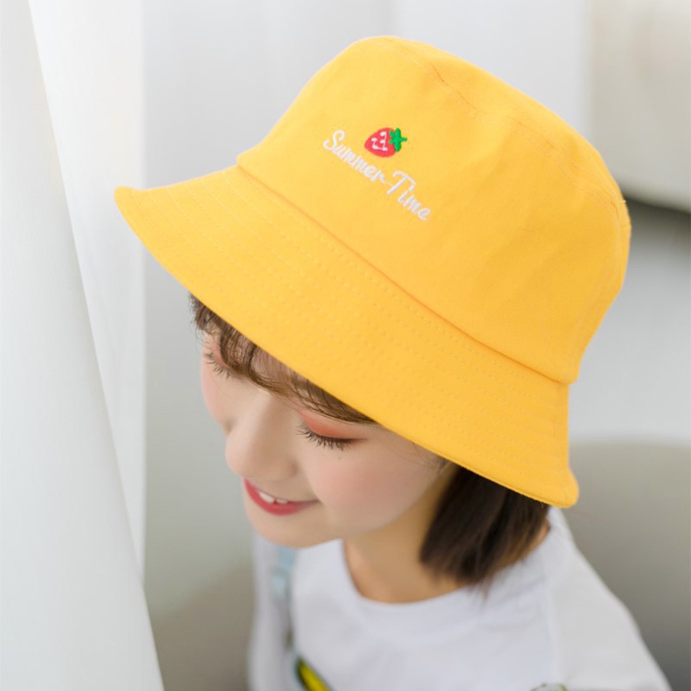 Nón tai bèo thêu họa tiết dâu tây dễ thương dành cho cả nam và nữ