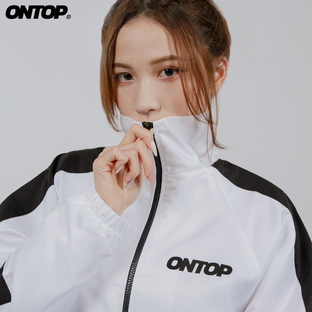 Áo khoác dù local brand ONTOP Bold Track màu trắng