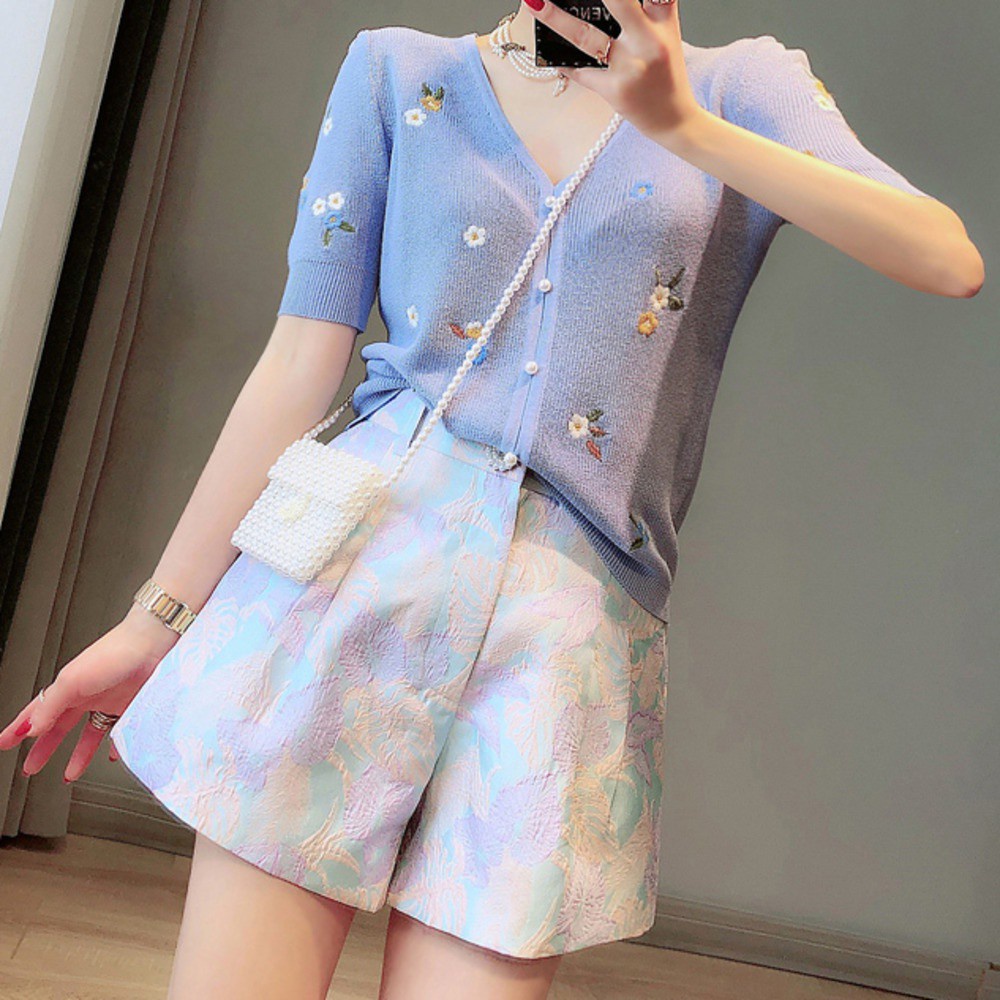 Áo Cardigan Dệt Kim Tay Lửng Dáng Rộng Cổ Chữ V Thêu Hoa Nhỏ Xinh Xắn Thời Trang Xuân Hè Cho Bạn Gái