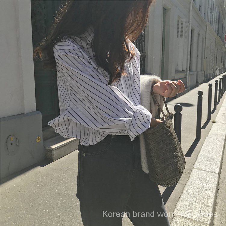 Áo sơ mi tay dài kẻ sọc dọc phong cách retro Hong Kong thời trang mùa thu cho nữ 2021