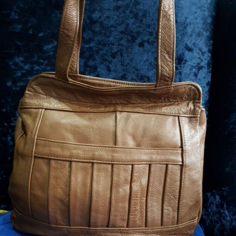 TÚI SI  MÀU NÂU, ĐEO VAI- SALE