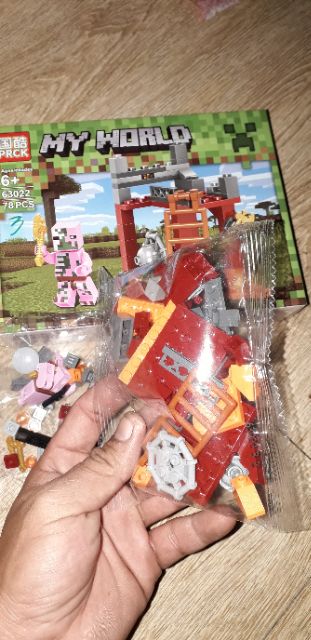 Lắp ráp 1 hộp LegoMineCraff MyWord 63022 nhiều chi tiết bằng nhựa ABS