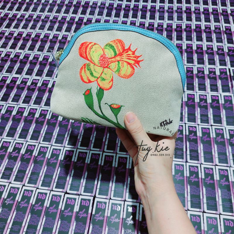 [ Gift 2022 ] Túi Mỹ Phẩm Esti Lâudo In Retro Viền Xanh