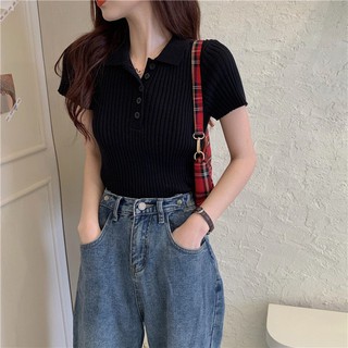 Áo croptop gân đũa cổ bẻ