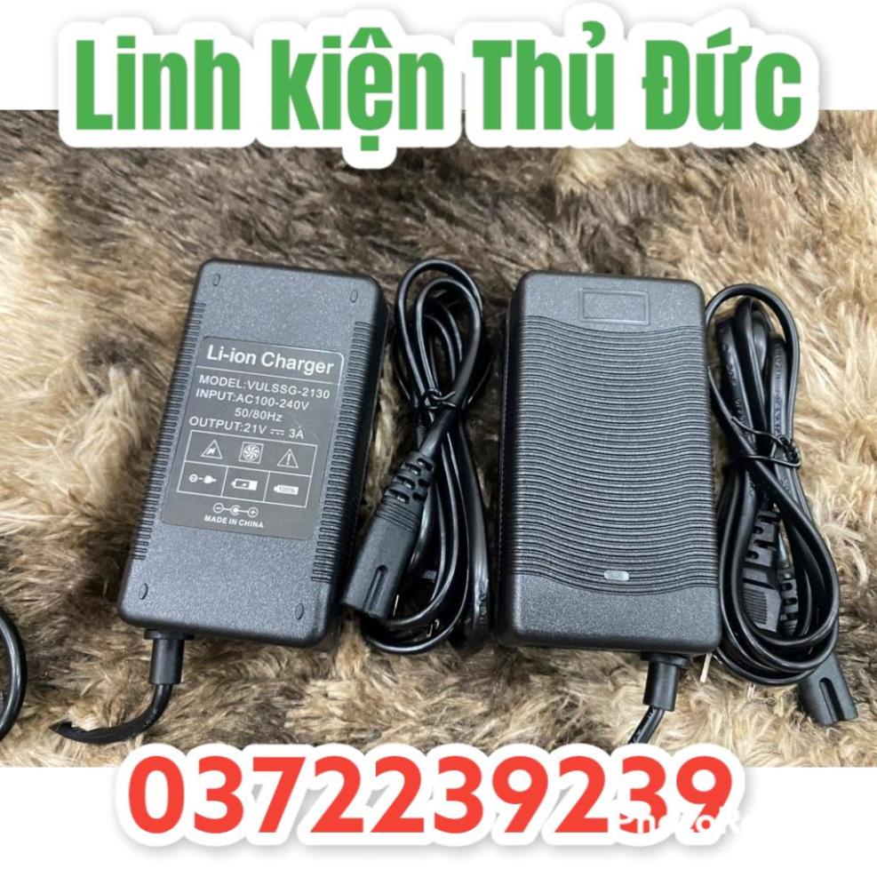 Lktd BN. Sạc 5S 21V - 3A chuyên pin Li-ion ,có quạt làm mát và đèn báo đầy.