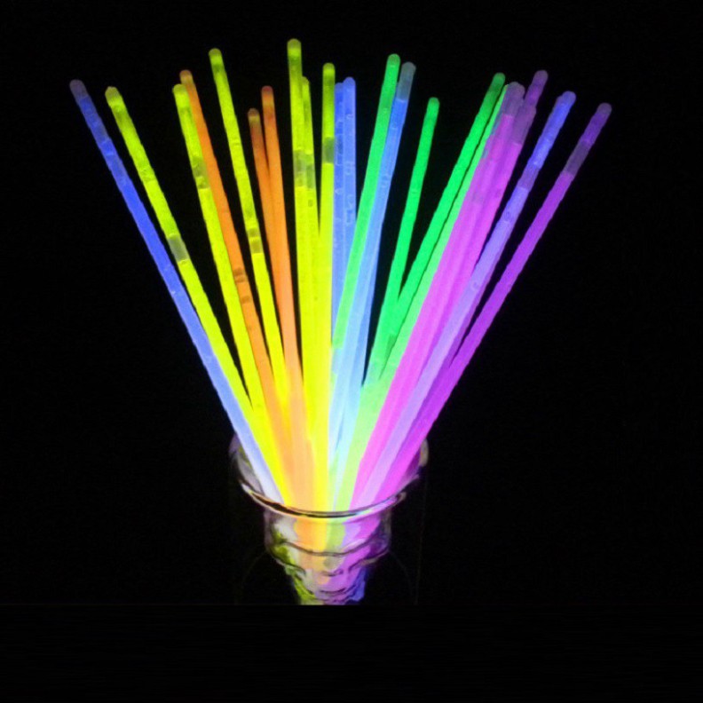 Combo 100 Que Dạ Quang Glow Stick Phát Sáng Kèm 100 Đầu Nối