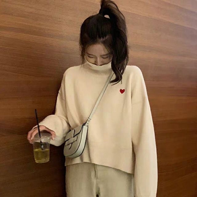 Áo Len Nữ Cổ Lọ Thêu Tim SUKIYA Dáng Rộng Chất Len Mềm Mại AL39