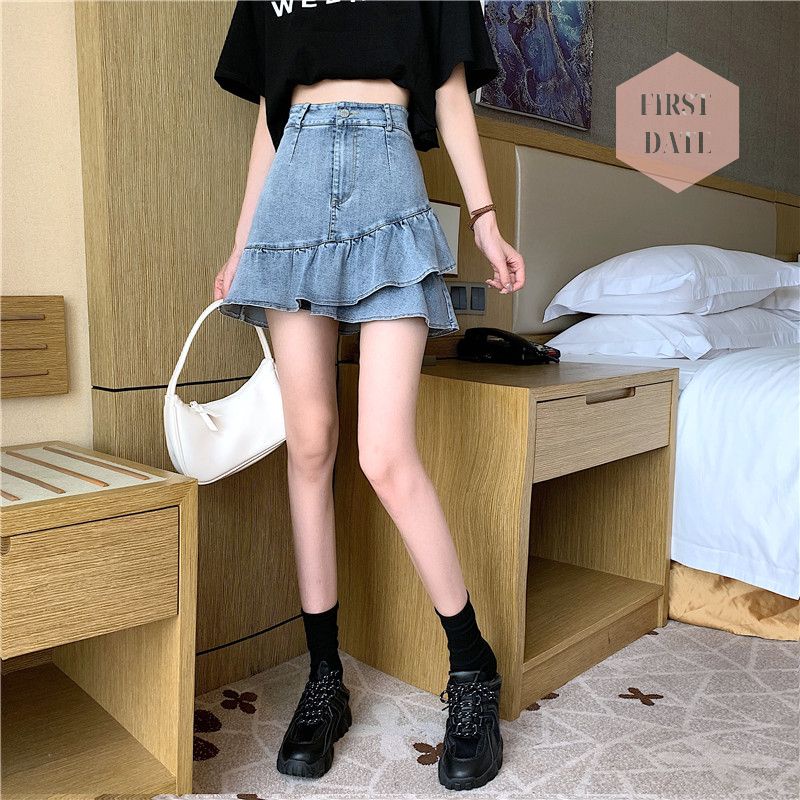 Chân váy bò Chân váy jean FIRST DATE ngắn denim nữ cạp cao hông chữ A 2 tầng đuôi cá