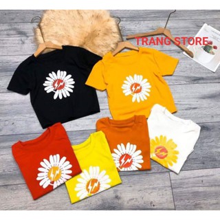 Áo croptop hoa cúc hot trend