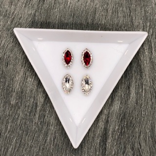 Đá hình ovan gắn móng nail
