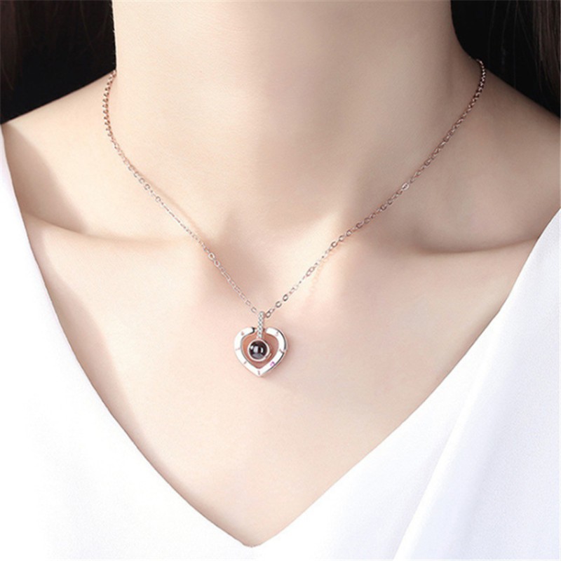 Vòng Cổ Mặt Trái Tim Chiếu Chữ I Love You Bằng 100 Ngôn Ngữ