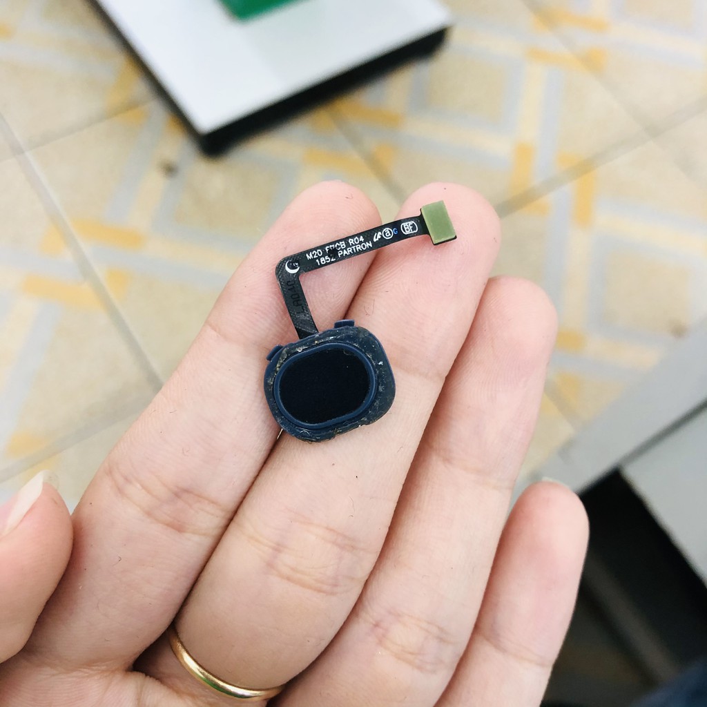 Vân tay Samsung M20 / cảm biến vân tay Samsung M20 zin bóc máy , bảo hành đổi trả