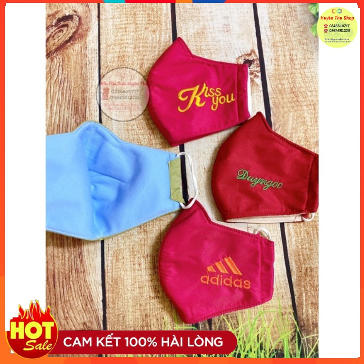 Khẩu trang vải 4 lớp 1 màu thêu chữ nổi (chữ ngẫu nhiên)