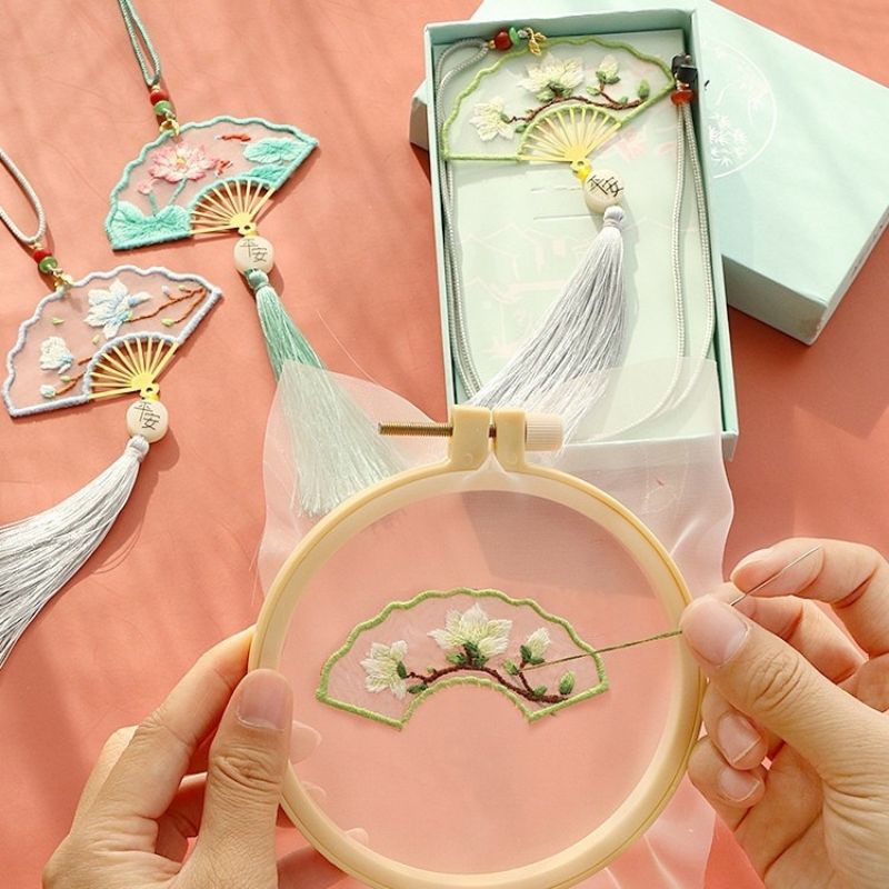 Bộ thêu dây treo, móc khóa bình an, kẹp sách