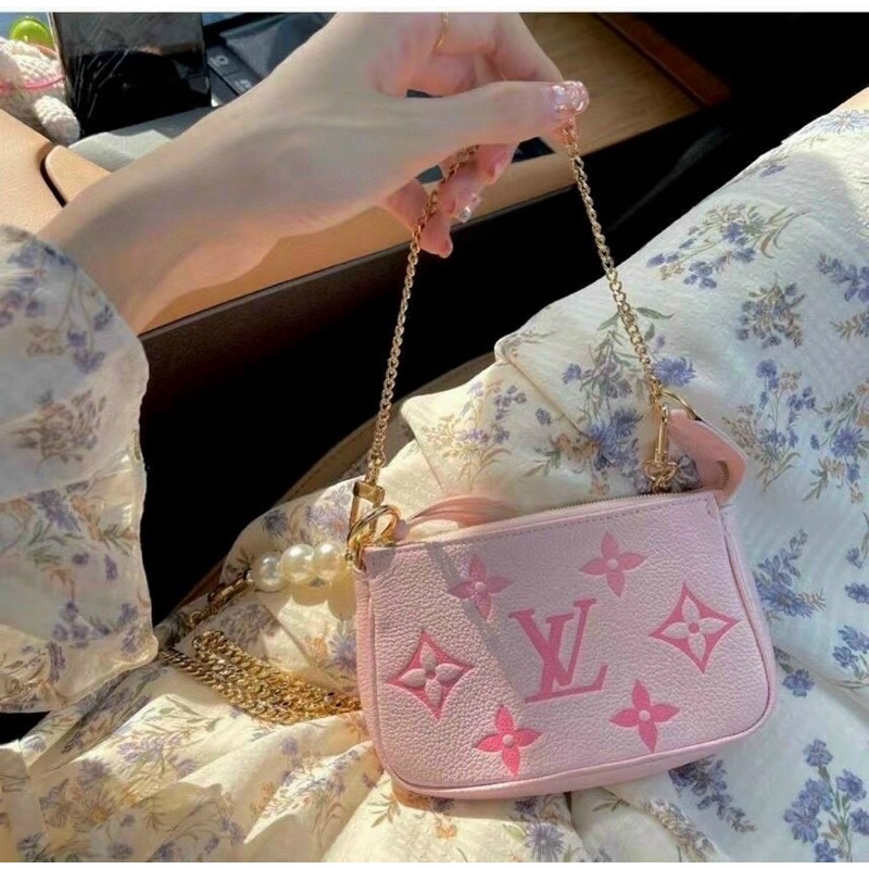 Túi lv kẹp nách hai dây mới về hàng đây ah