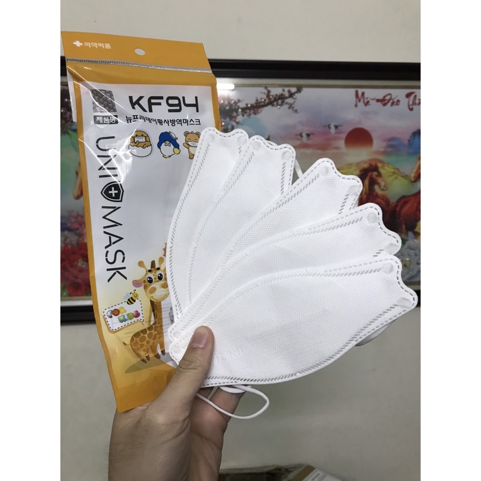 300 chiếc khẩu trang trẻ em KF94 UNI MASK giúp bé kháng khuẩn, chống bụi mịn cao cấp KID2 .