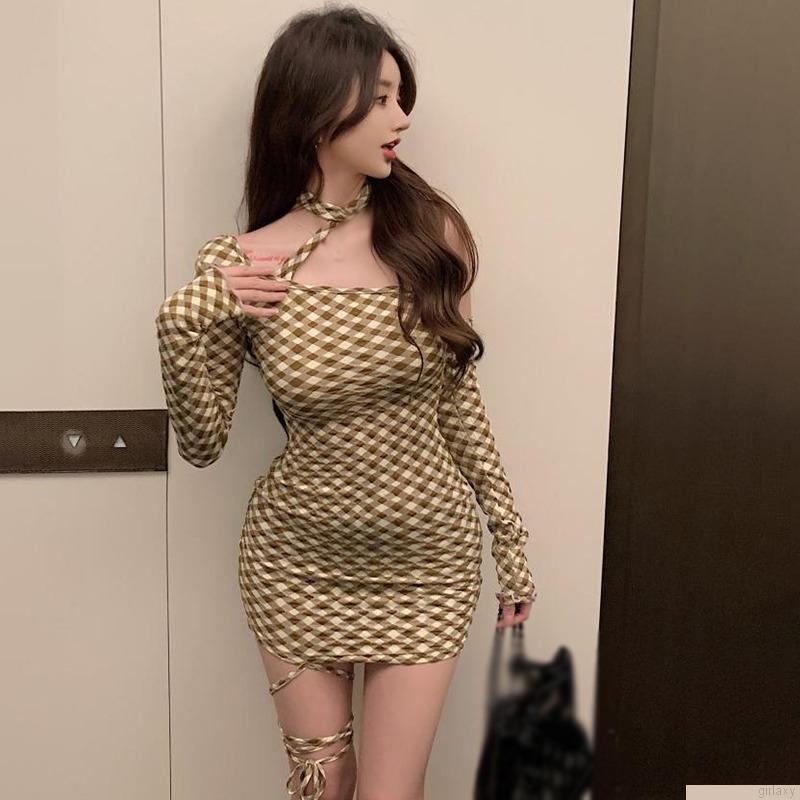 Váy body tay dài cổ yếm họa tiết caro phong cách Hàn Quốc