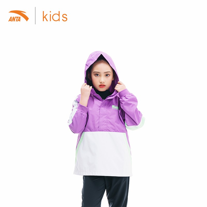 Áo khoác gió bé gái Anta Kids 362017611-5, dáng áo hoodie, có túi gấp gọn bên trong áo