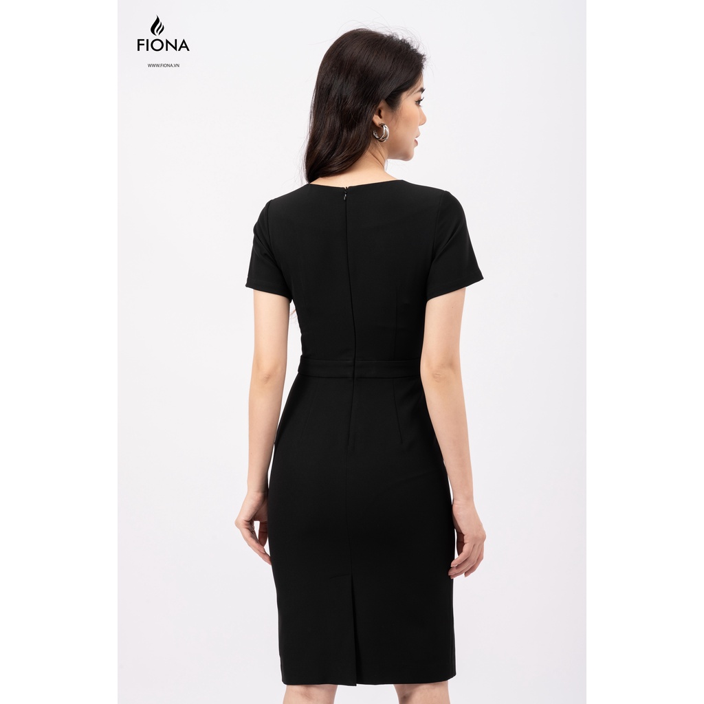 Đầm công sở nữ  Fiona cổ tròn dáng ôm, xẻ sau phối cúc trang trí F451021
