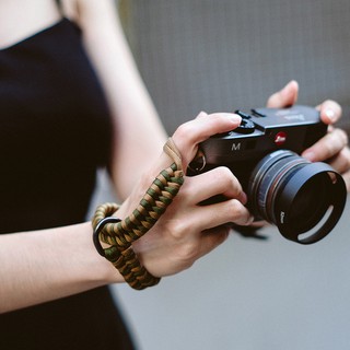 Dây đeo cổ tay máy ảnh wrist strap vải dù đan (AMY)