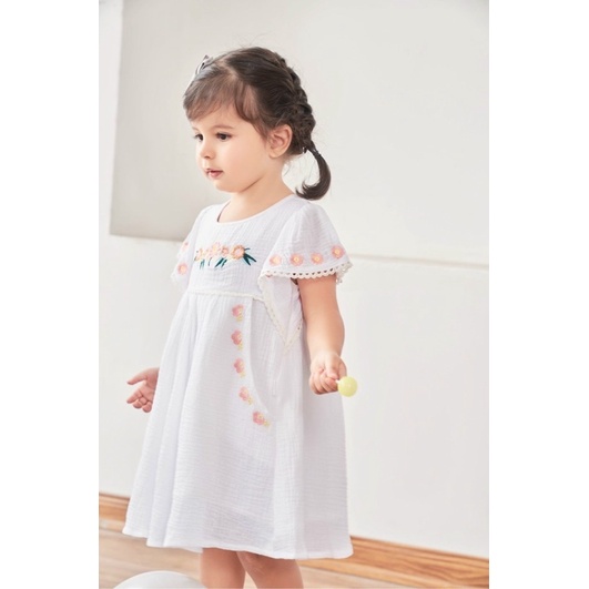 Váy thô xốp thêu hoa màu trắng rất xinh cho bé gái size từ 10-21 cân