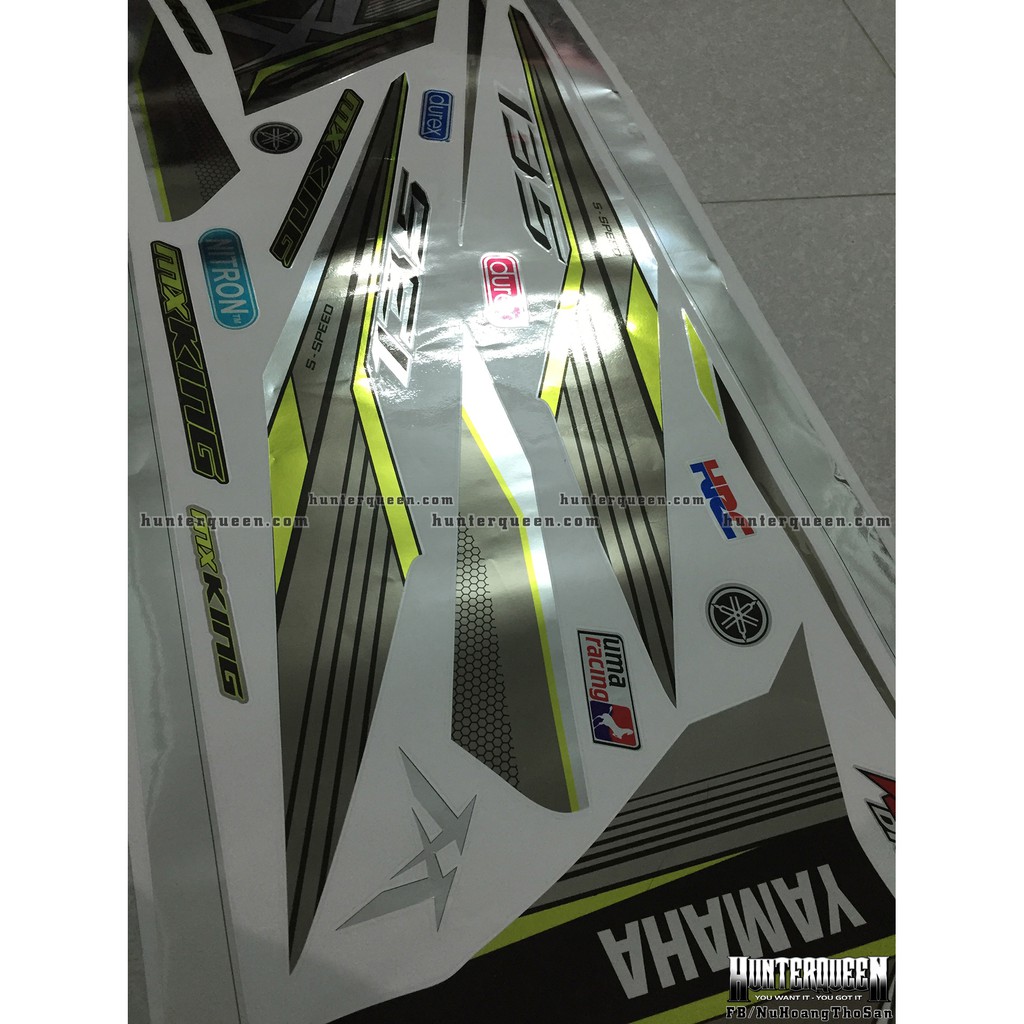 Tem rời Exciter 135. MX King chất  liệu crom. Dán xe xám mặt nạ đen. Đời xe 2011 đến 2014