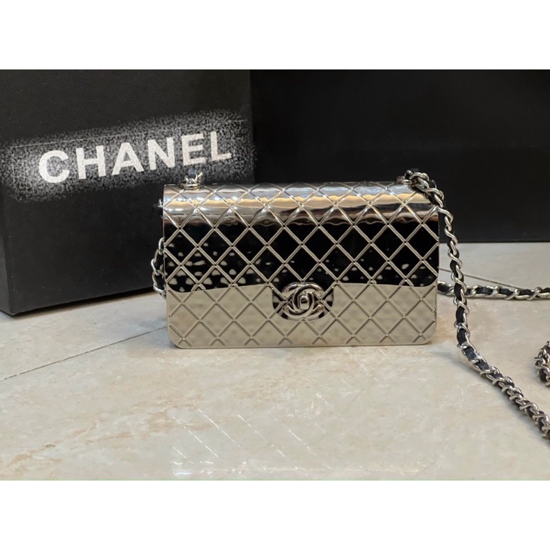 Túi channel cốp nhựa dây xích mai phương bùi