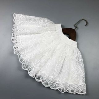 Chân váy ren điệu đà