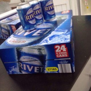 Bia Rivet bia Úc