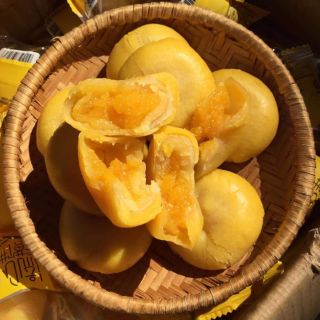 BÁNH TRỨNG CHẢY ( PÍA KIM SA ) ĐÀI TRUNG.