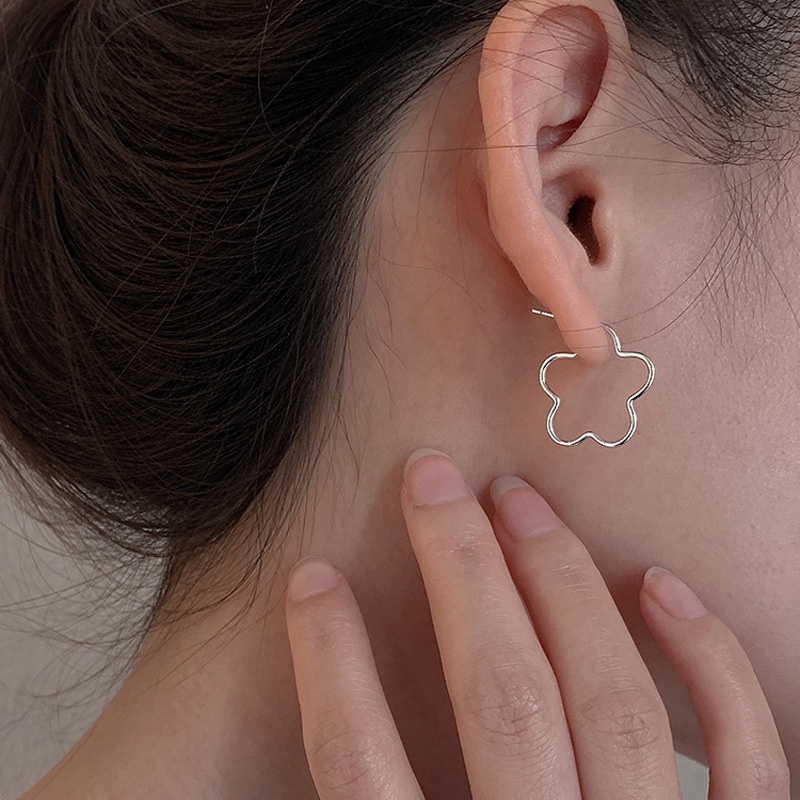 Hoa tai rỗng đơn giản Hoa tai nữ phong cách hàn quốc