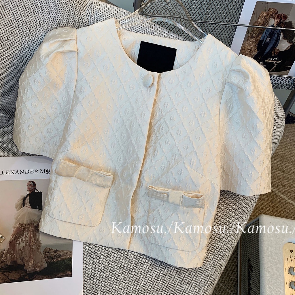 Bộ đồ gồm áo thun ngắn tay và quần ngắn thời trang mùa hè 2022 dành cho nữ (có bán lẻ)