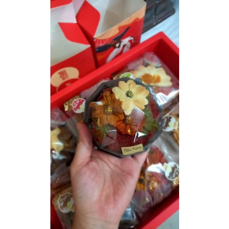 Bánh Trung thu Hiện đại 3D 150gr hoa Nổi Ít Ngọt - Đẹp Mắt - Tinh Tế