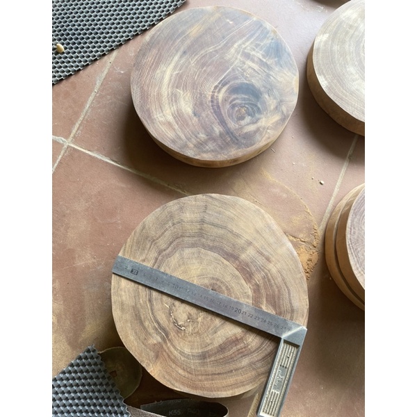 Thớt gỗ rừng tự nhiên nhà làm 2 loại kích thước