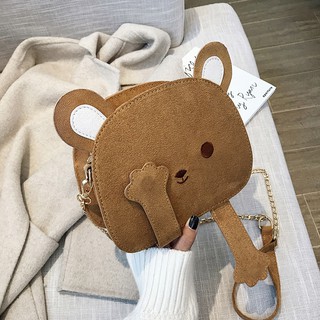 Túi đeo chéo MJQ4184, form tròn, chú gấu cute lạc lối