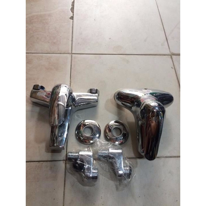 Bộ củ,vòi sen tắm + rửa mặt lavabo