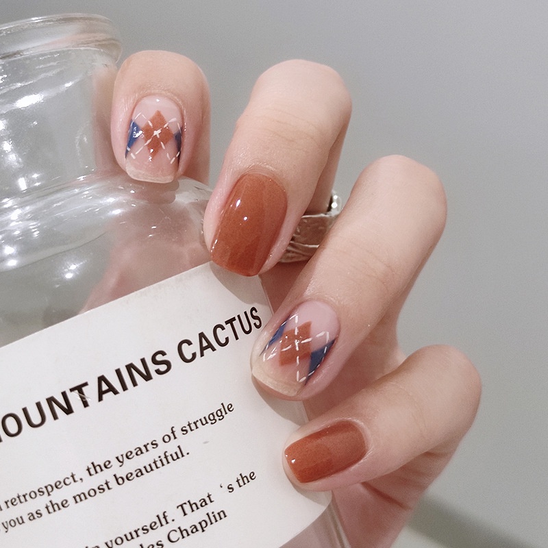 Miếng Dán Móng Tay Giả Họa Tiết Kẻ Ô Lưới Đính Kim Cương Giả