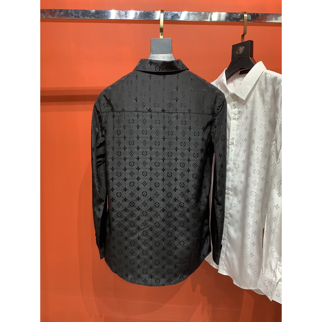Áo phông cao cấp Louis Vuitton LV thiết kế thời trang với lớp vải mềm và thoải mái