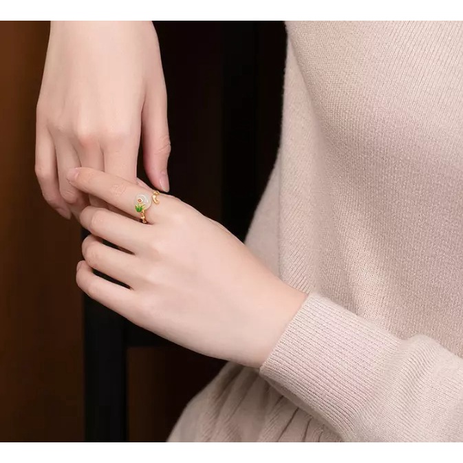 N050 Nhẫn Nữ hình đốt trúc đính đá trắng màu phớt lục sang trọng
