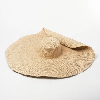Mũ cói vành siêu rộng, siêu độc lạ